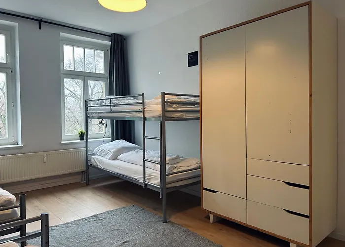 2 Schlafzimmer-Balkon-Kueche-Parkplatz-Designerbad