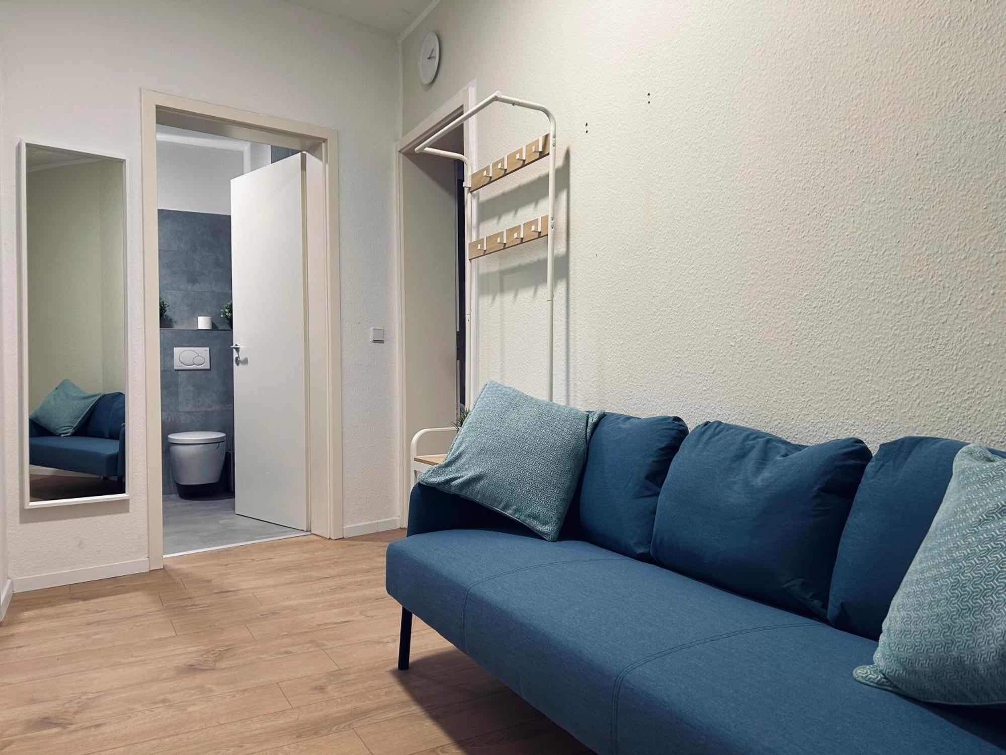 2 Schlafzimmer-balkon-kueche-parkplatz-designerbad Appartement *